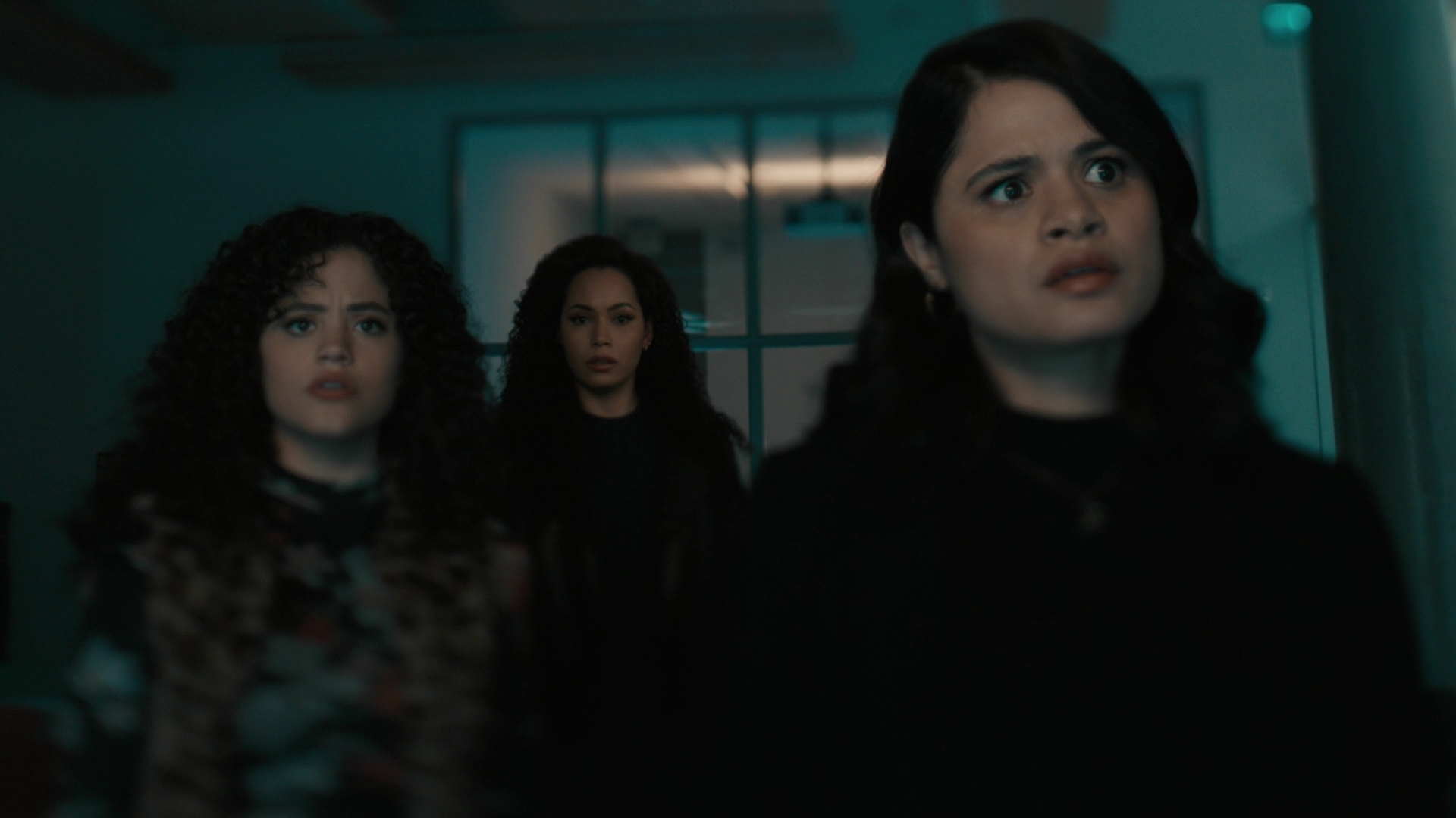 Charmed-Online-dot-nl_Charmed3x07WitchWayOut1410.jpg