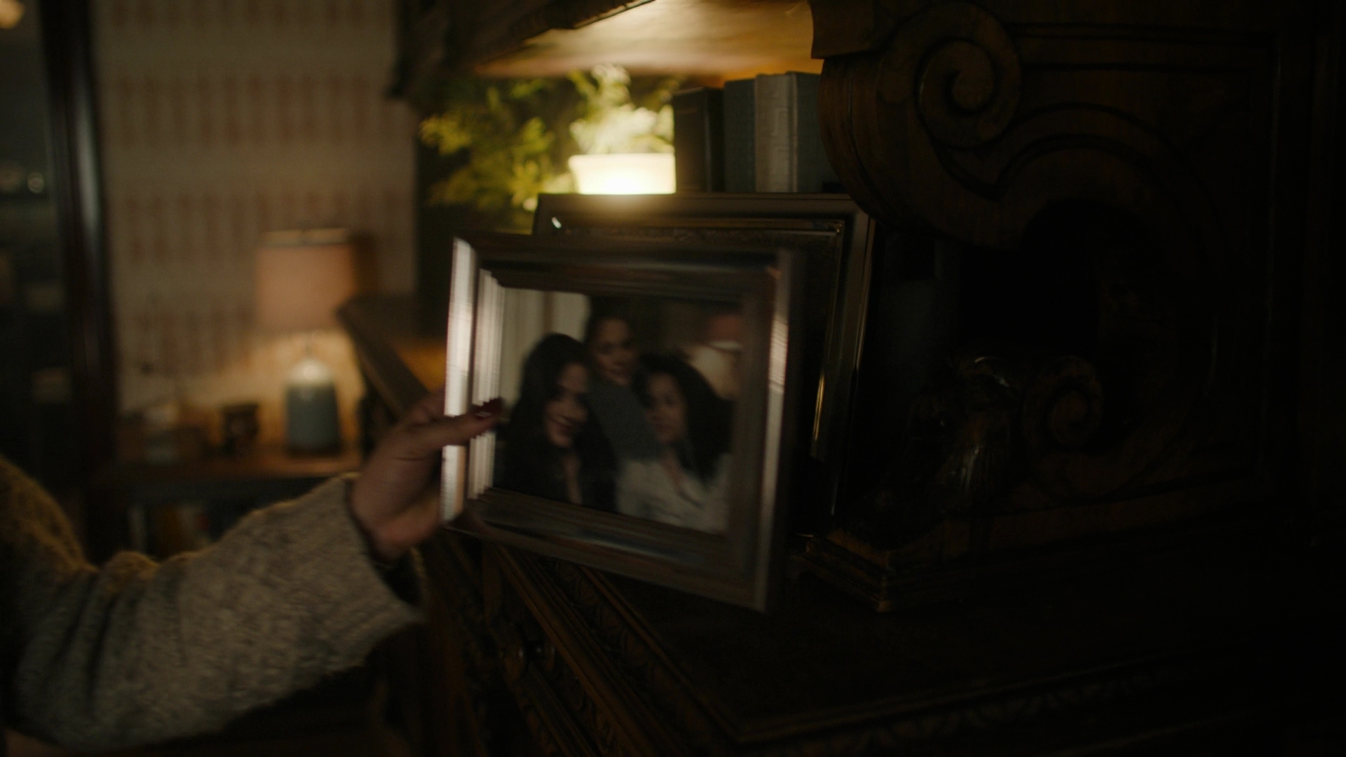 Charmed-Online-dot-nl_Charmed3x07WitchWayOut2336.jpg