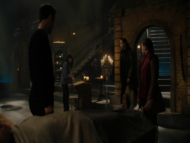Charmed-Online-dot-nl_Charmed3x08OTheTangledWeb0627.jpg