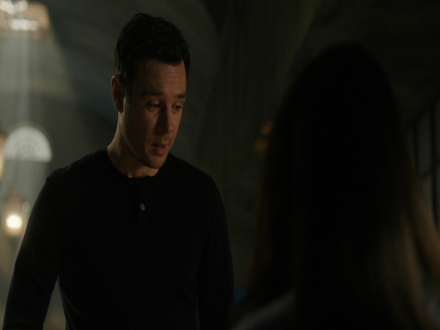 Charmed-Online-dot-nl_Charmed3x08OTheTangledWeb1208.jpg