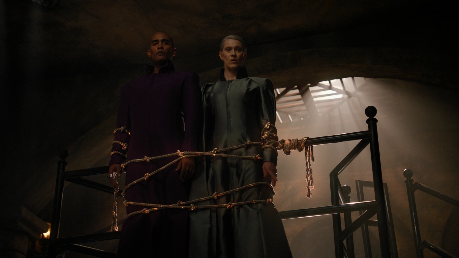 Charmed-Online-dot-nl_Charmed3x10BrujaHa1518.jpg