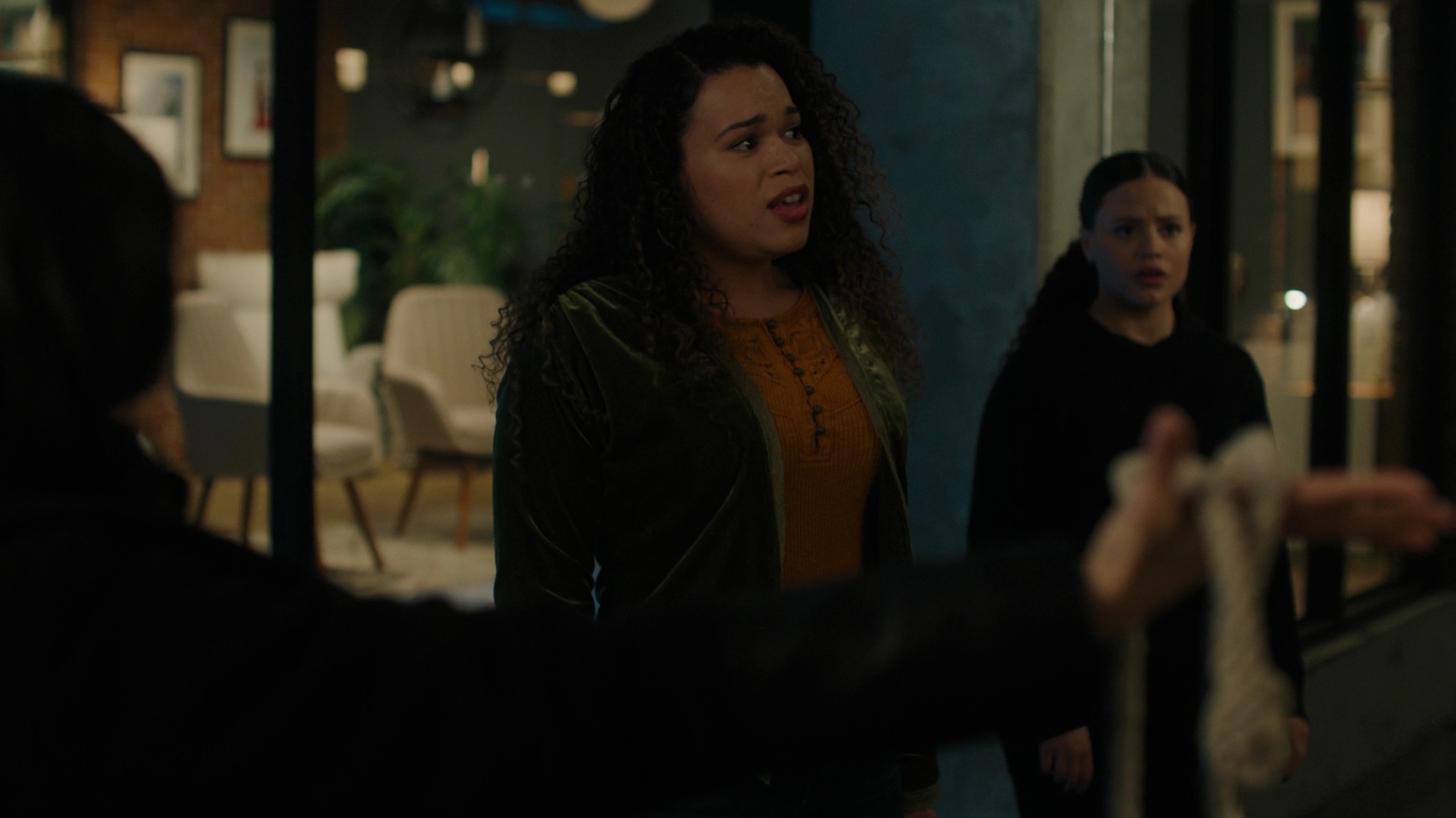 Charmed-Online-dot-nl_Charmed3x10BrujaHa1800.jpg