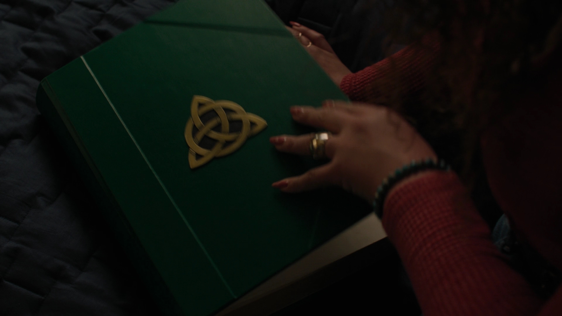 Charmed-Online-dot-nl_Charmed3x10BrujaHa2324.jpg