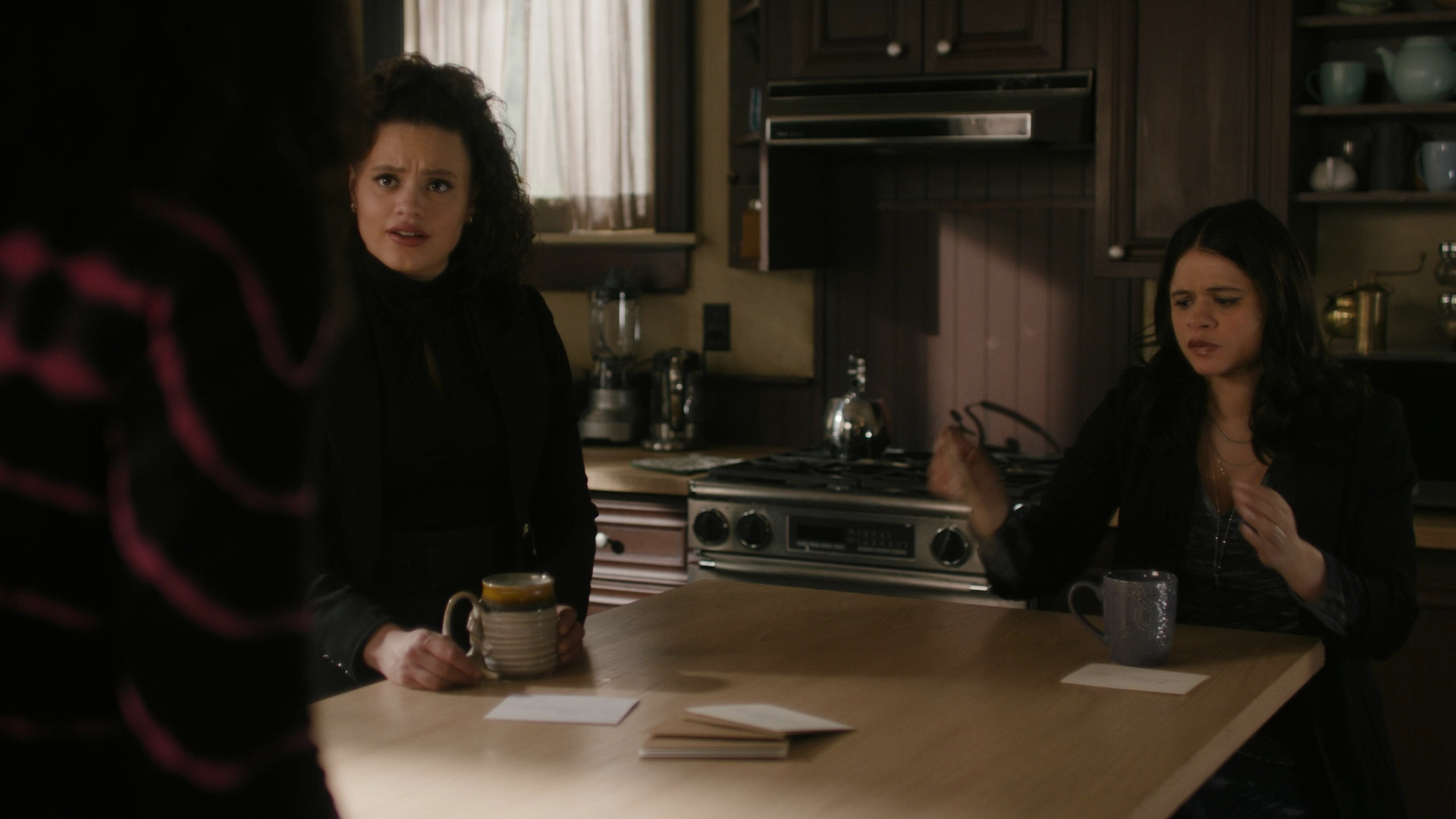 Charmed-Online-dot-nl_Charmed3x12SpectralHealing0415.jpg