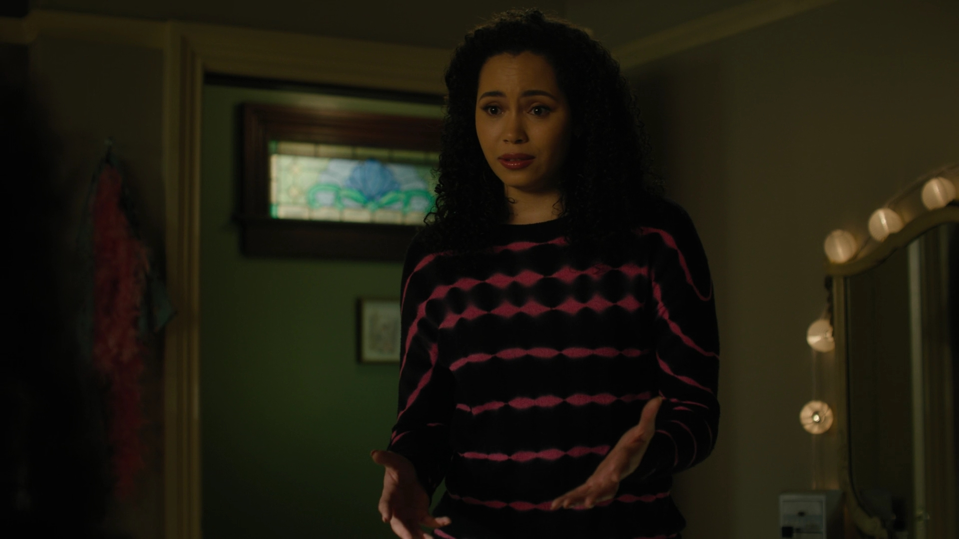 Charmed-Online-dot-nl_Charmed3x12SpectralHealing1462.jpg Charmed-Online-dot-nl_Charmed3x12SpectralHealing1462.jpg