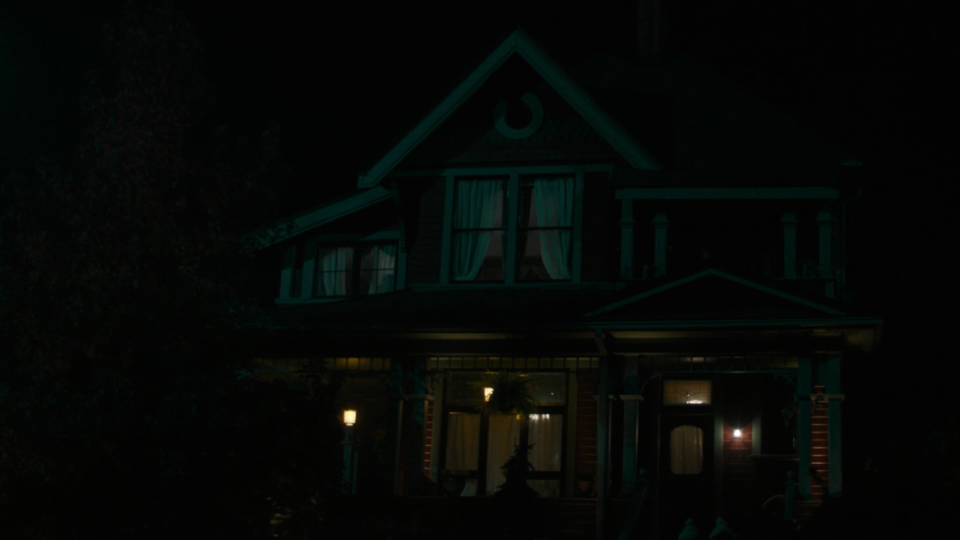 Charmed-Online-dot-nl_Charmed3x12SpectralHealing2233.jpg