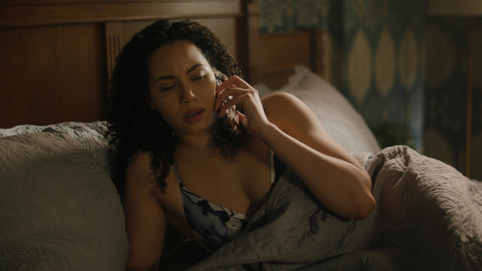 Charmed-Online-dot-nl_Charmed3x13ChaosTheory0058.jpg Charmed-Online-dot-nl_Charmed3x13ChaosTheory0058.jpg