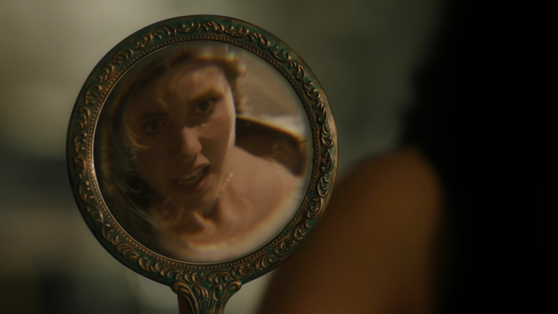 Charmed-Online-dot-nl_Charmed3x13ChaosTheory0708.jpg Charmed-Online-dot-nl_Charmed3x13ChaosTheory0708.jpg