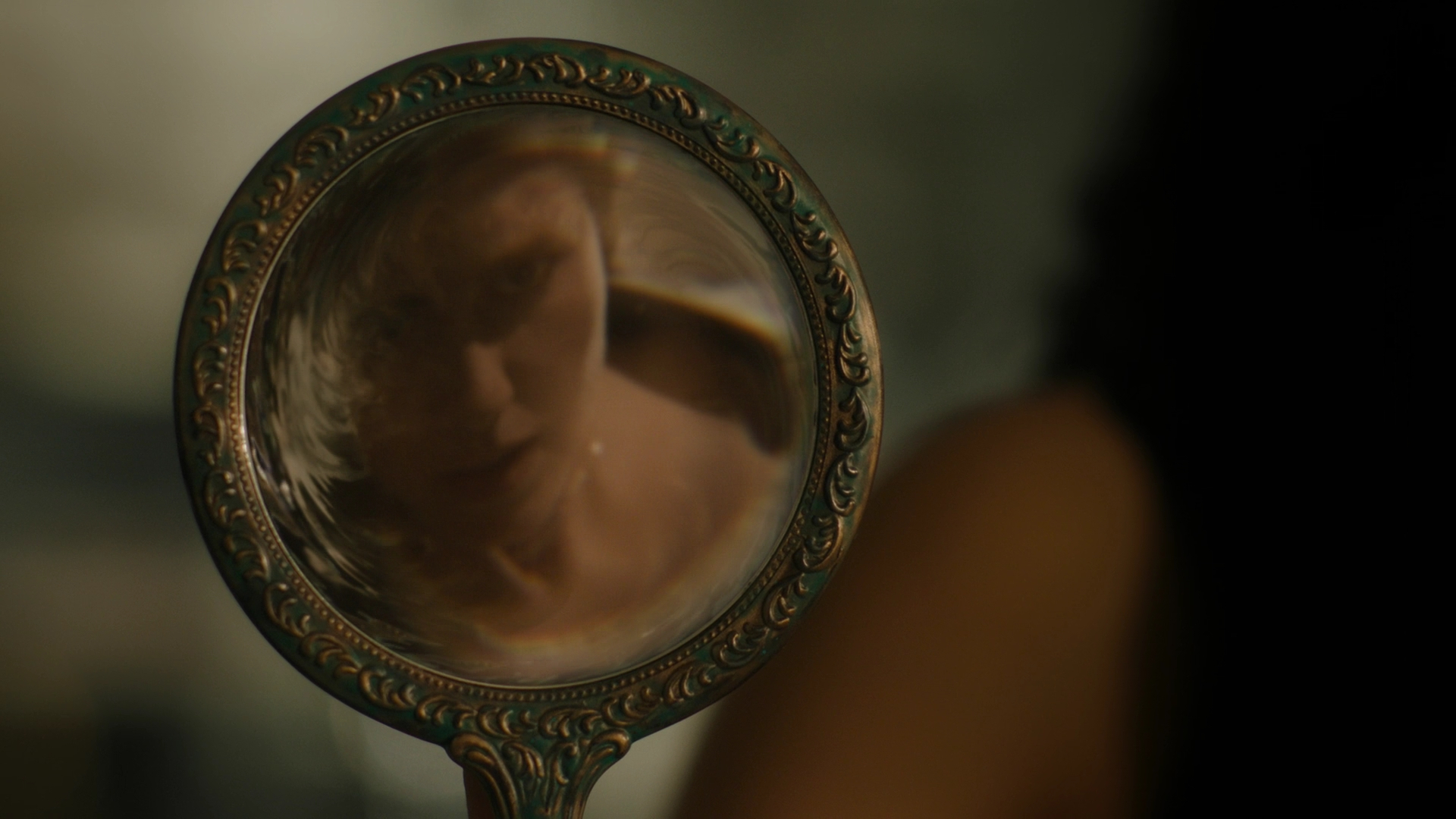 Charmed-Online-dot-nl_Charmed3x13ChaosTheory0710.jpg Charmed-Online-dot-nl_Charmed3x13ChaosTheory0710.jpg