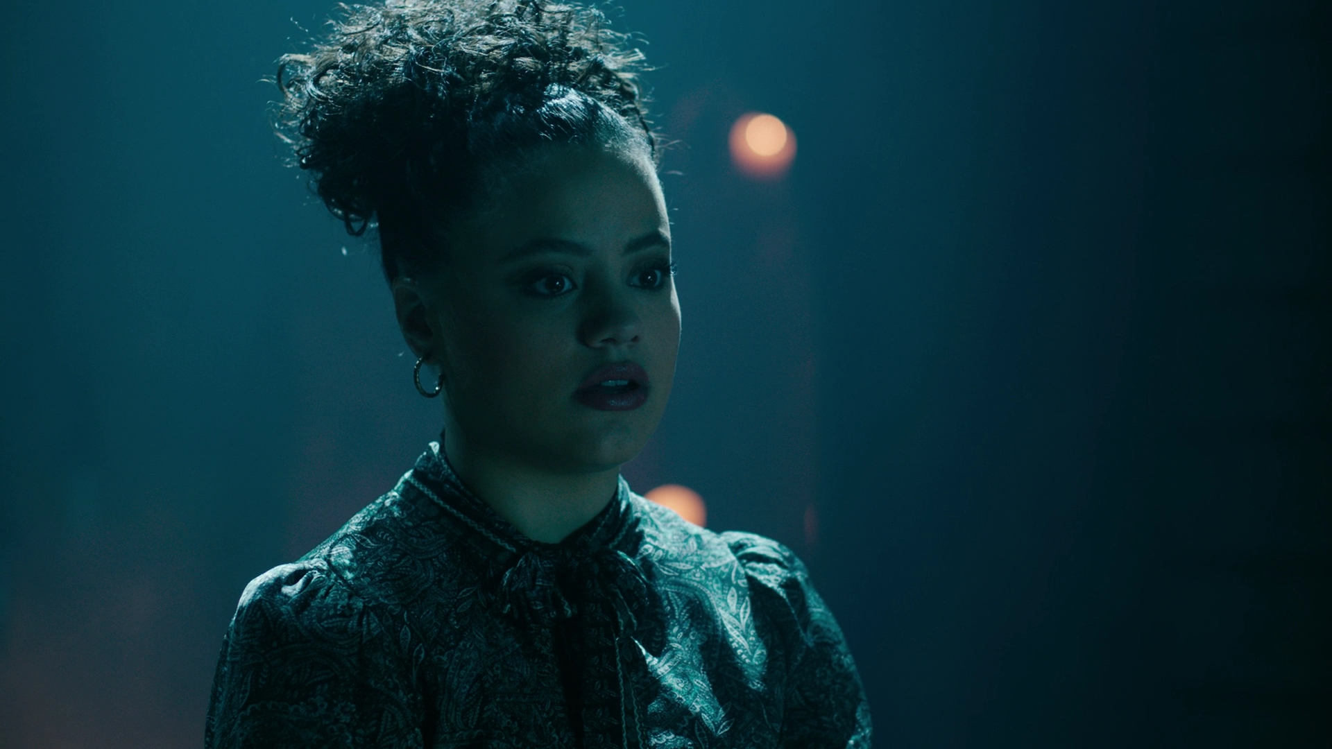 Charmed-Online-dot-nl_Charmed3x13ChaosTheory0908.jpg Charmed-Online-dot-nl_Charmed3x13ChaosTheory0908.jpg