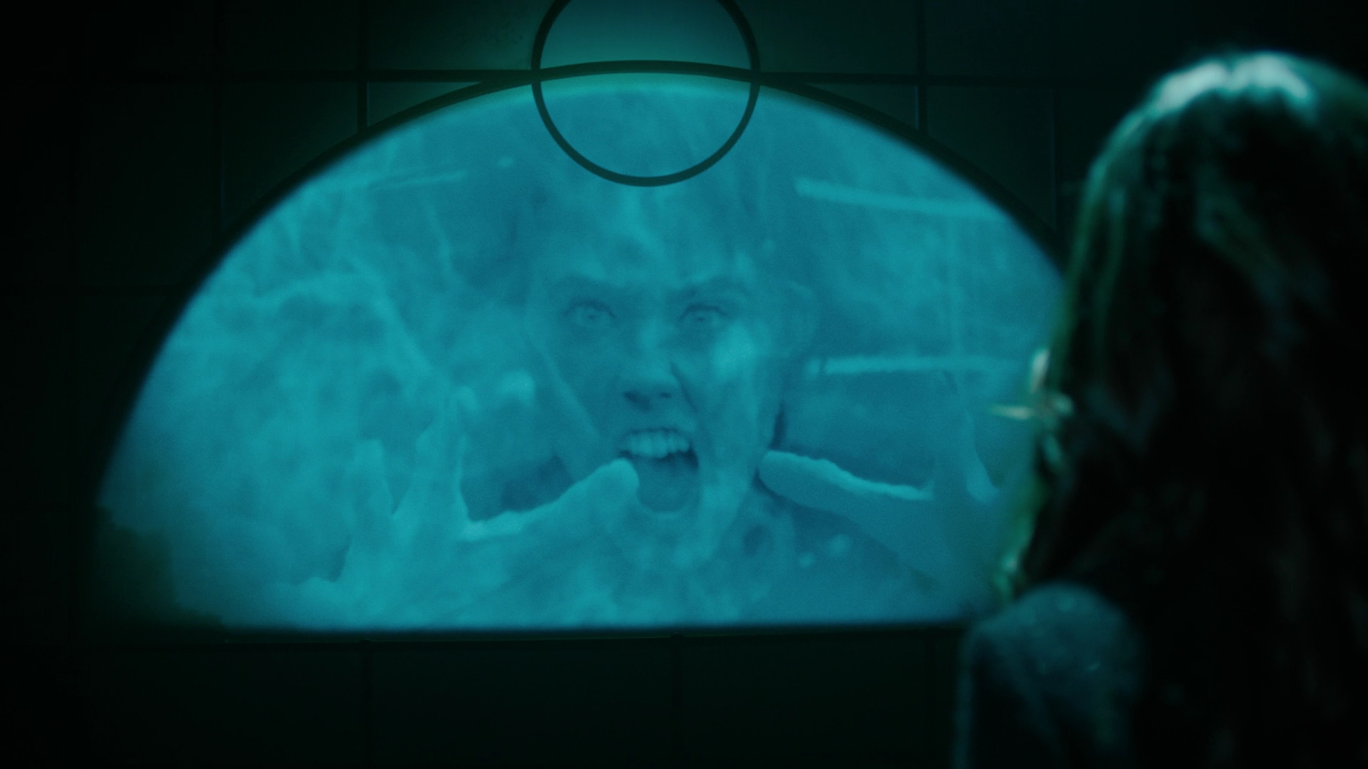 Charmed-Online-dot-nl_Charmed3x13ChaosTheory0976.jpg Charmed-Online-dot-nl_Charmed3x13ChaosTheory0976.jpg