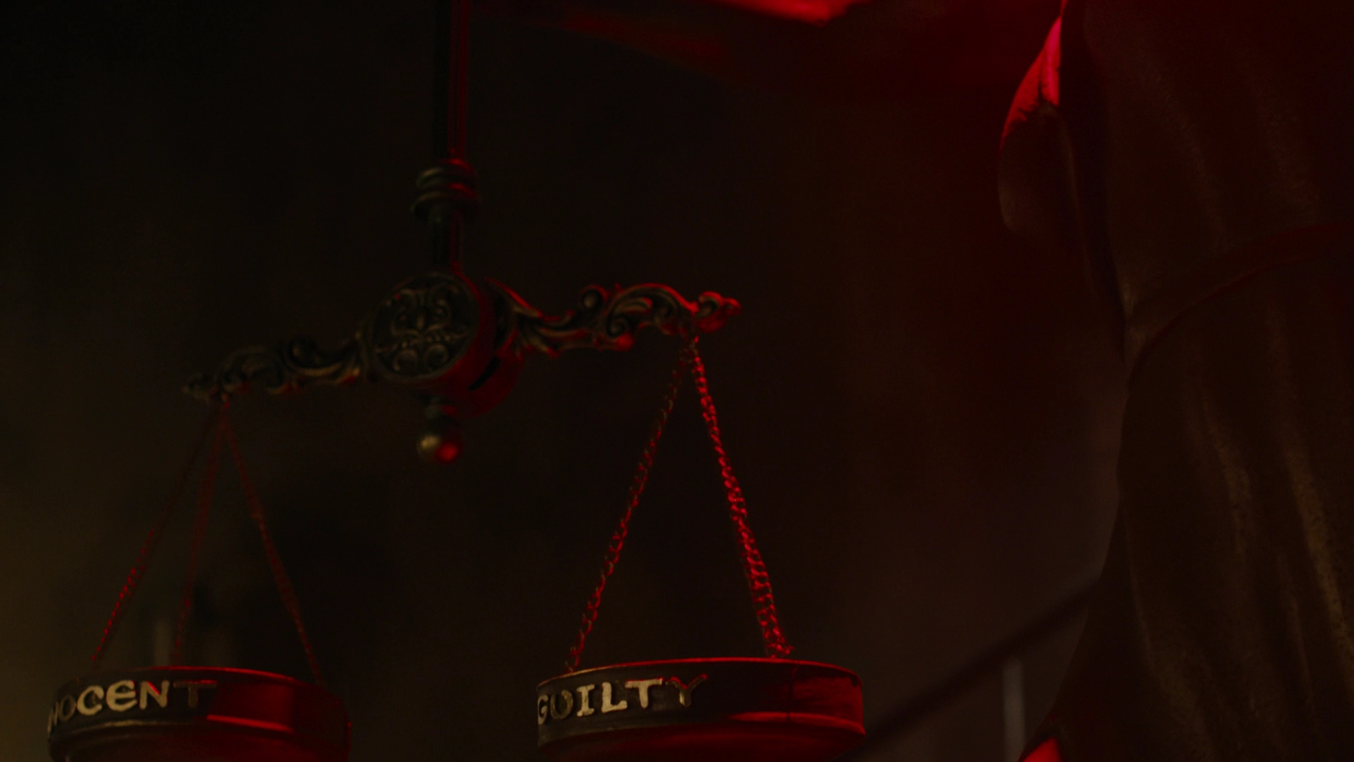 Charmed-Online-dot-nl_Charmed3x13ChaosTheory1009.jpg Charmed-Online-dot-nl_Charmed3x13ChaosTheory1009.jpg