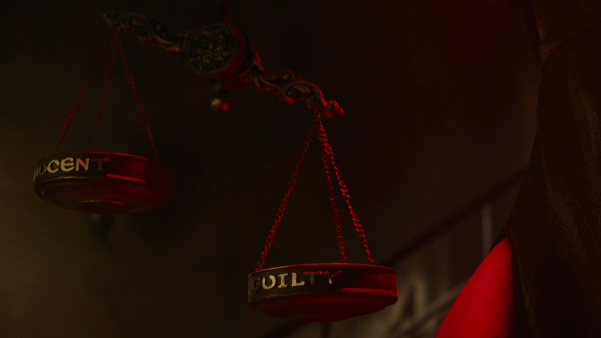 Charmed-Online-dot-nl_Charmed3x13ChaosTheory1012.jpg Charmed-Online-dot-nl_Charmed3x13ChaosTheory1012.jpg