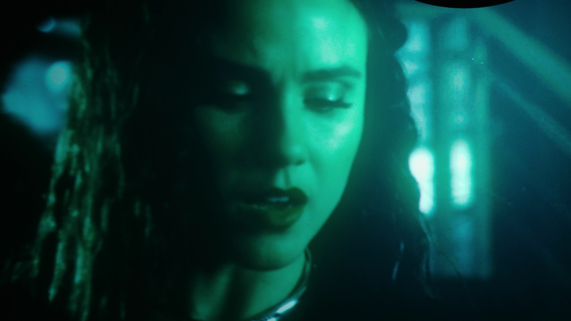 Charmed-Online-dot-nl_Charmed3x13ChaosTheory1299.jpg Charmed-Online-dot-nl_Charmed3x13ChaosTheory1299.jpg