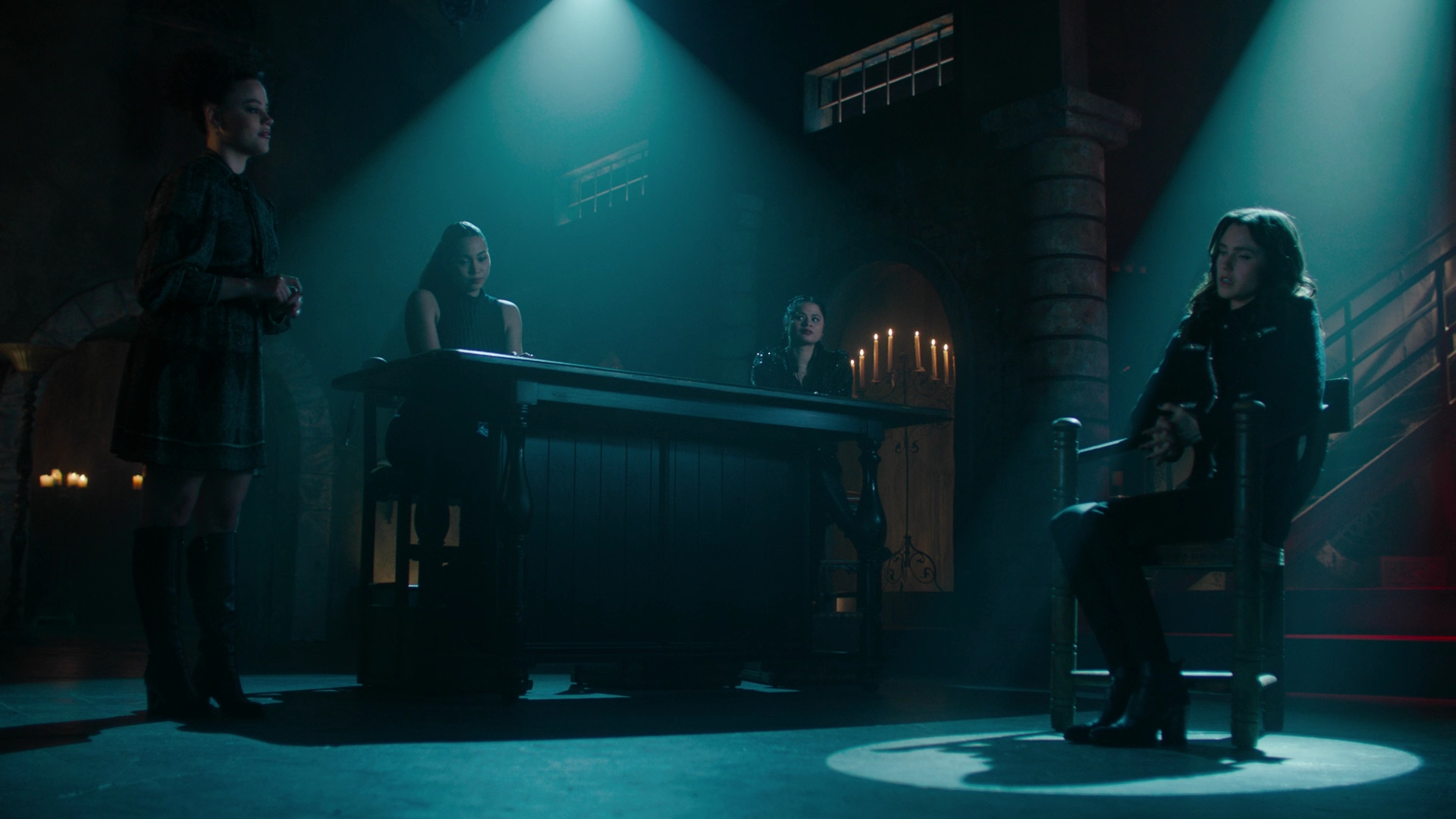 Charmed-Online-dot-nl_Charmed3x13ChaosTheory1318.jpg Charmed-Online-dot-nl_Charmed3x13ChaosTheory1318.jpg