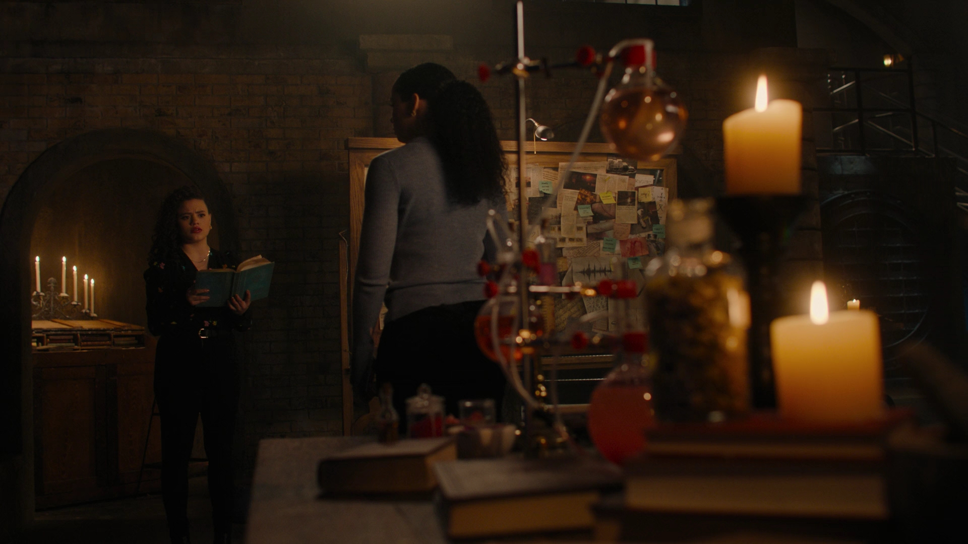 Charmed-Online-dot-nl_Charmed3x16WhattoExpectWhenYoureExpectingtheApocalypse0403.jpg