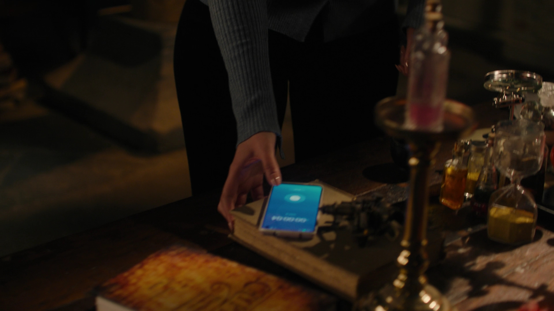 Charmed-Online-dot-nl_Charmed3x16WhattoExpectWhenYoureExpectingtheApocalypse0406.jpg