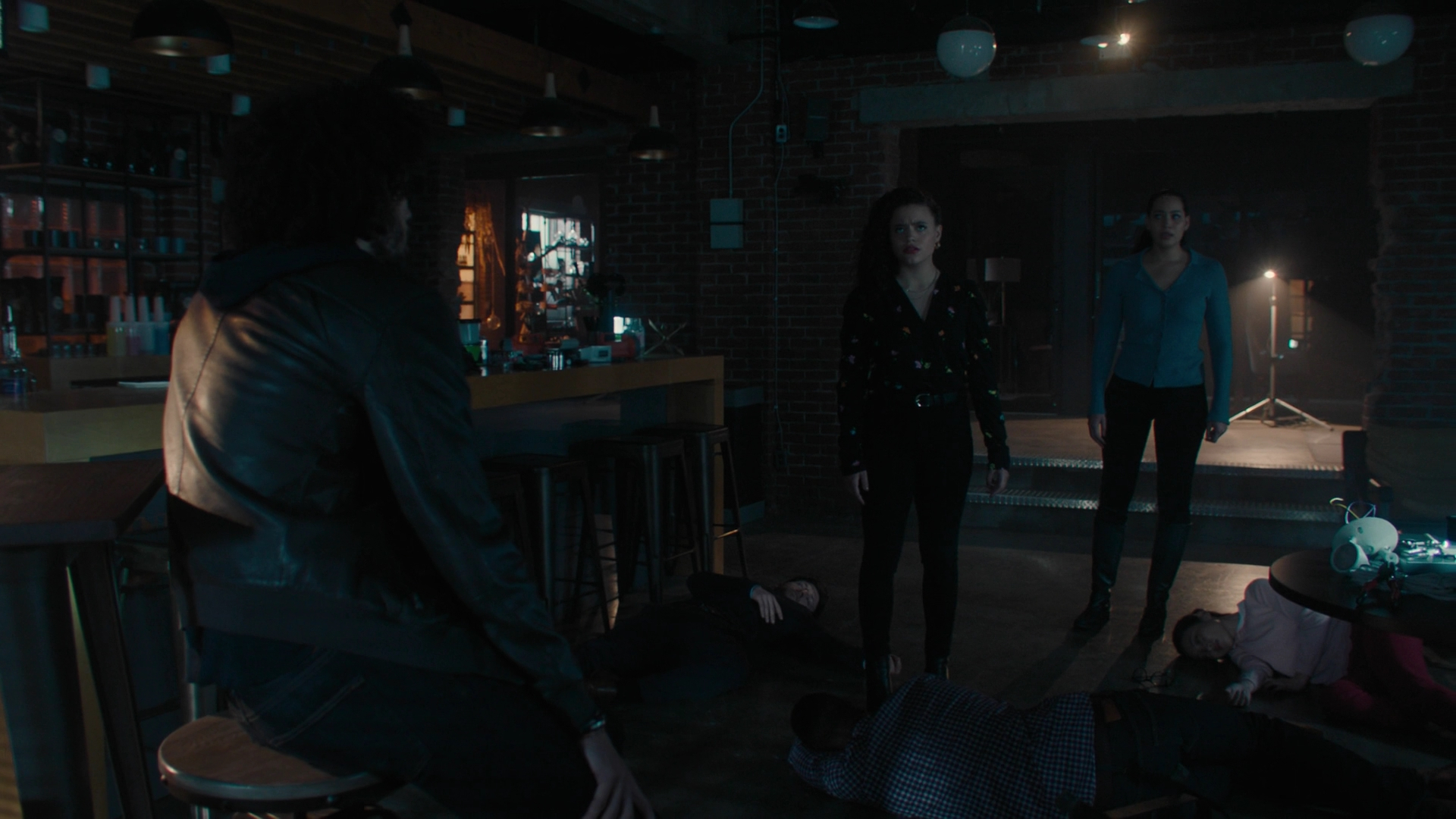 Charmed-Online-dot-nl_Charmed3x16WhattoExpectWhenYoureExpectingtheApocalypse0495.jpg