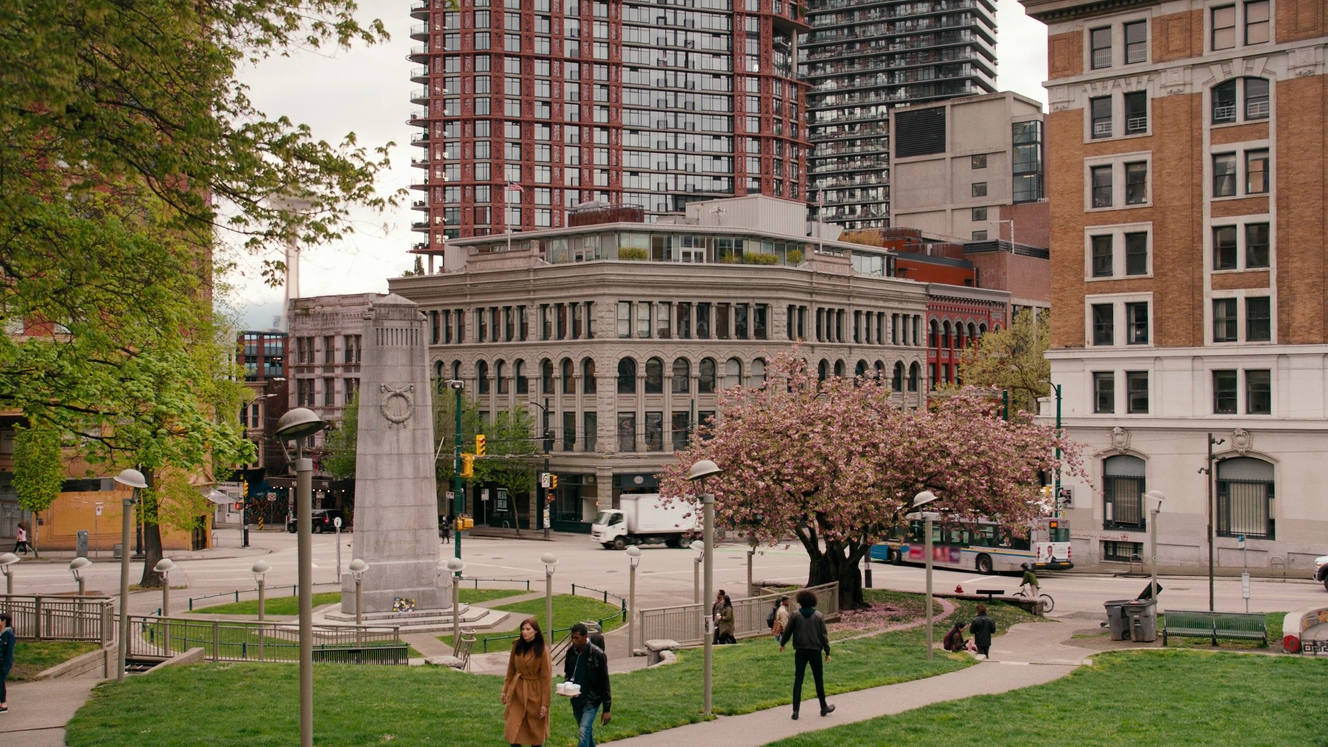 Charmed-Online-dot-nl_Charmed3x16WhattoExpectWhenYoureExpectingtheApocalypse2418.jpg