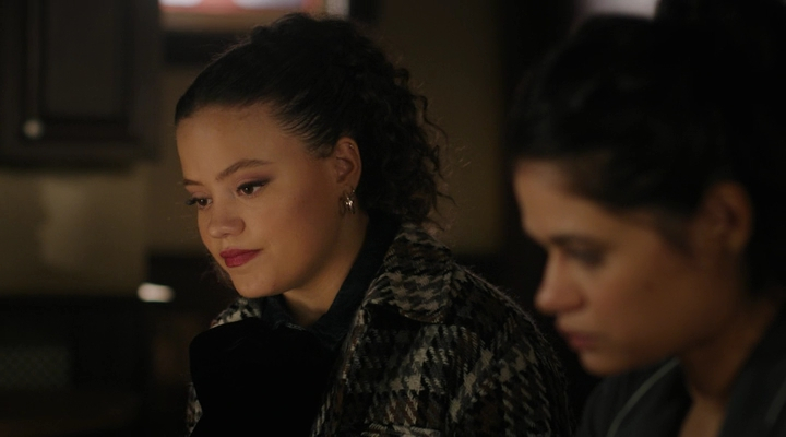 Charmed-Online-dot-nl_Charmed4x01NotThatGirl0706.jpg