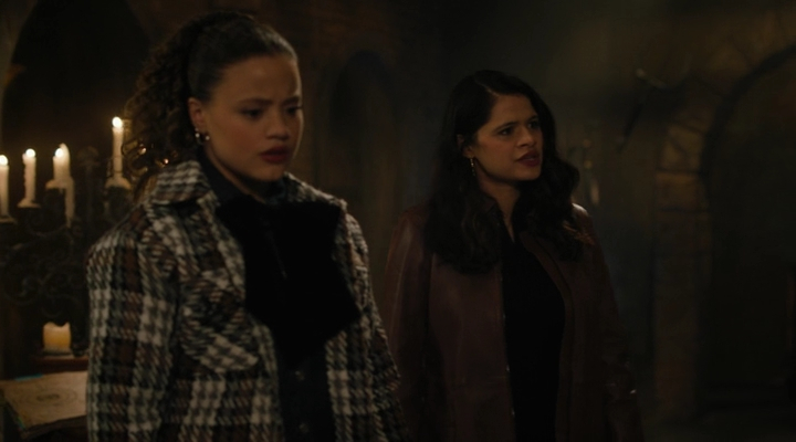 Charmed-Online-dot-nl_Charmed4x01NotThatGirl1634.jpg Charmed-Online-dot-nl_Charmed4x01NotThatGirl1634.jpg