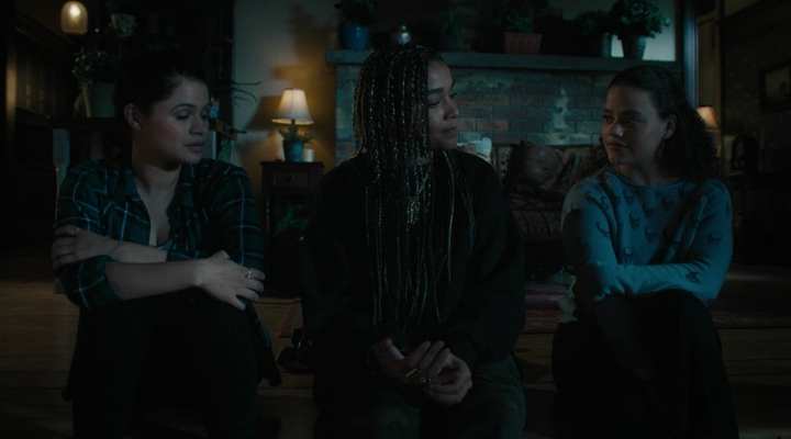 Charmed-Online-dot-nl_Charmed4x01NotThatGirl2190.jpg