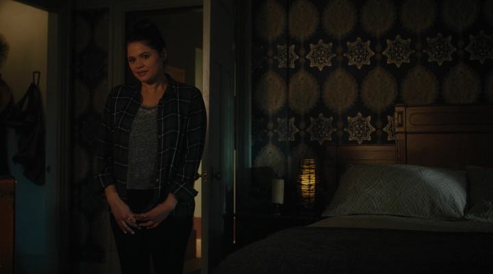 Charmed-Online-dot-nl_Charmed4x01NotThatGirl2305.jpg