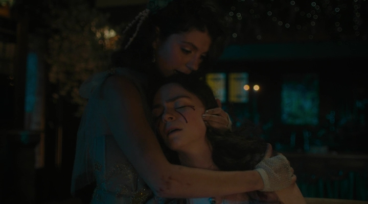 Charmed-Online-dot-nl_Charmed4x01NotThatGirl2456.jpg