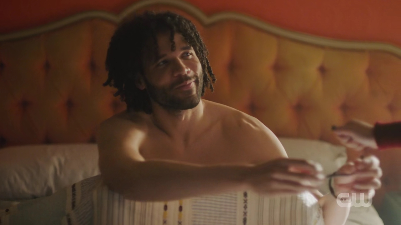 charmed-online-dot-nl_charmed4x02YouCantGoHomeAgain0293.jpg