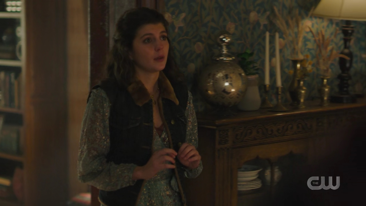 charmed-online-dot-nl_charmed4x02YouCantGoHomeAgain0893.jpg