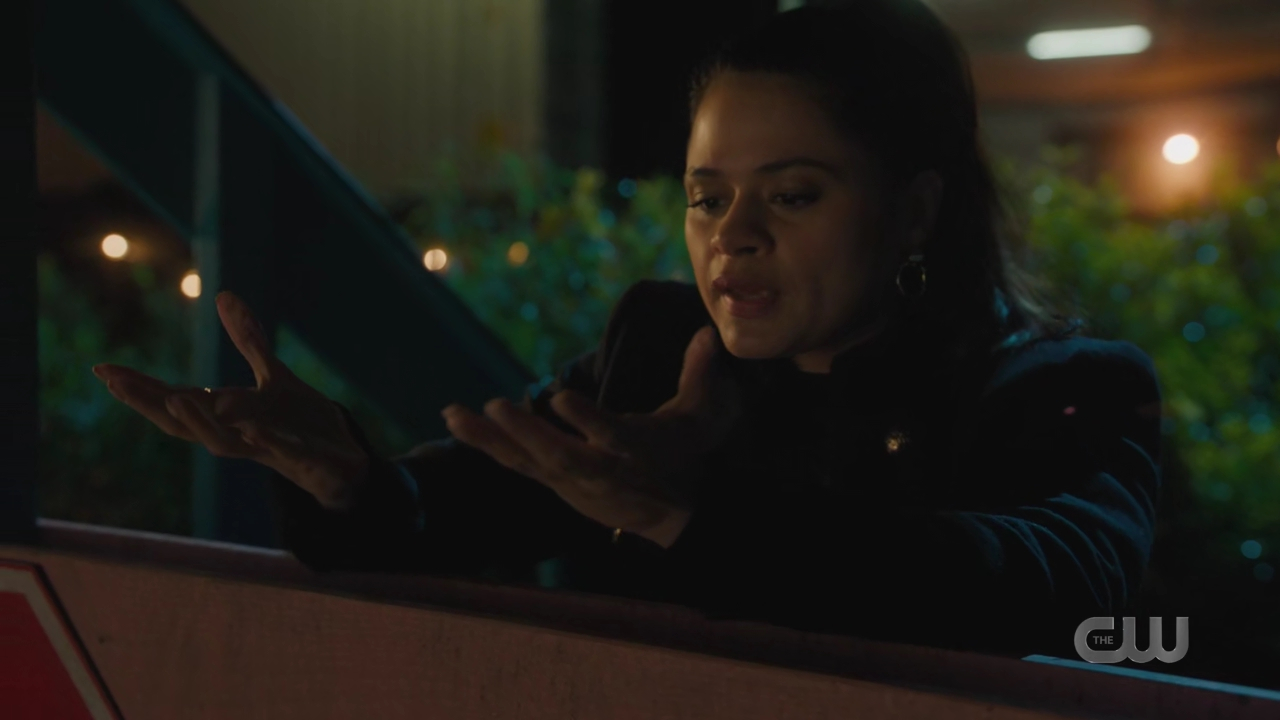 charmed-online-dot-nl_charmed4x02YouCantGoHomeAgain0968.jpg