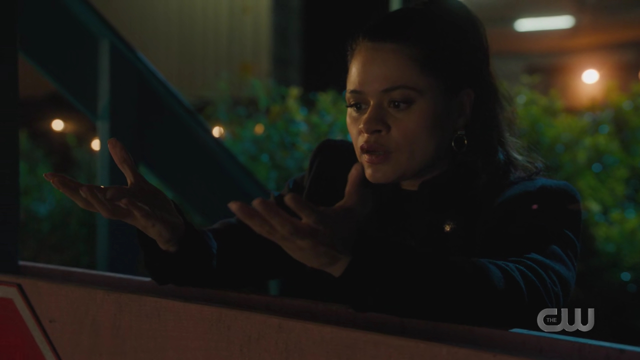charmed-online-dot-nl_charmed4x02YouCantGoHomeAgain0969.jpg