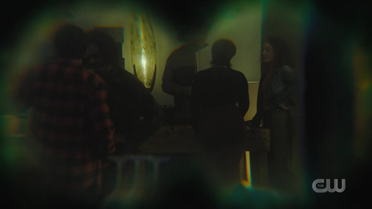 charmed-online-dot-nl_charmed4x02YouCantGoHomeAgain0984.jpg