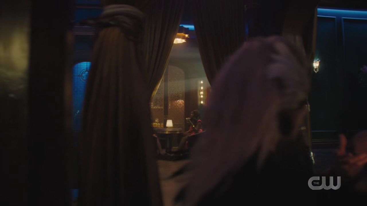 charmed-online-dot-nl_charmed4x02YouCantGoHomeAgain1076.jpg