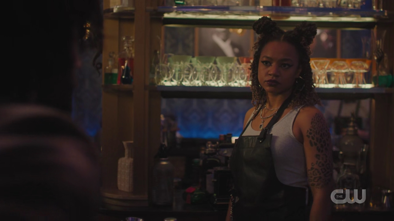 charmed-online-dot-nl_charmed4x02YouCantGoHomeAgain1140.jpg