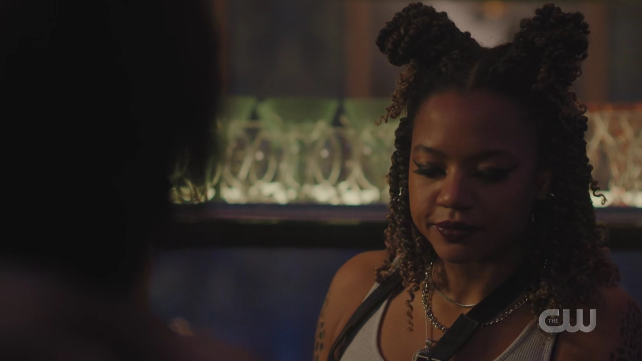 charmed-online-dot-nl_charmed4x02YouCantGoHomeAgain1160.jpg