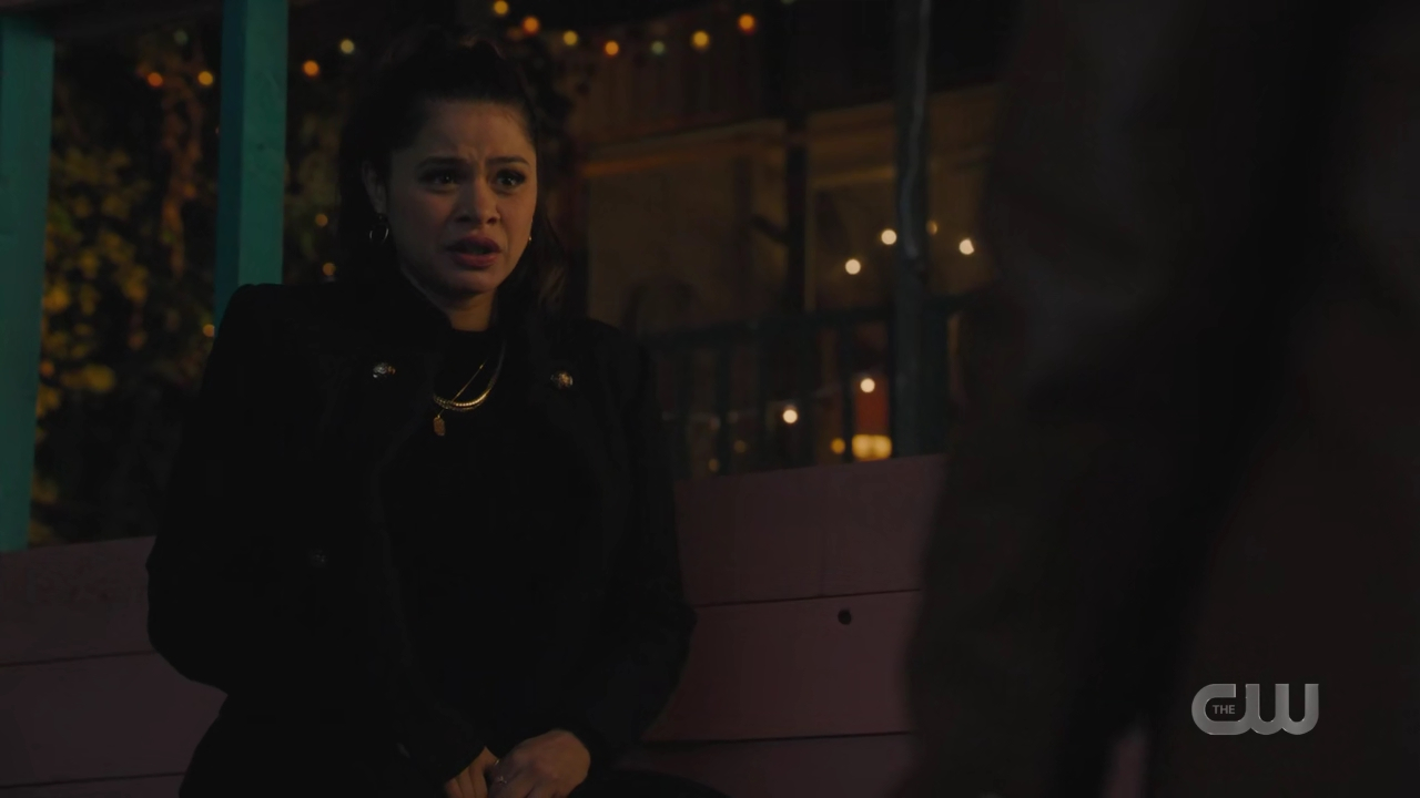 charmed-online-dot-nl_charmed4x02YouCantGoHomeAgain1277.jpg
