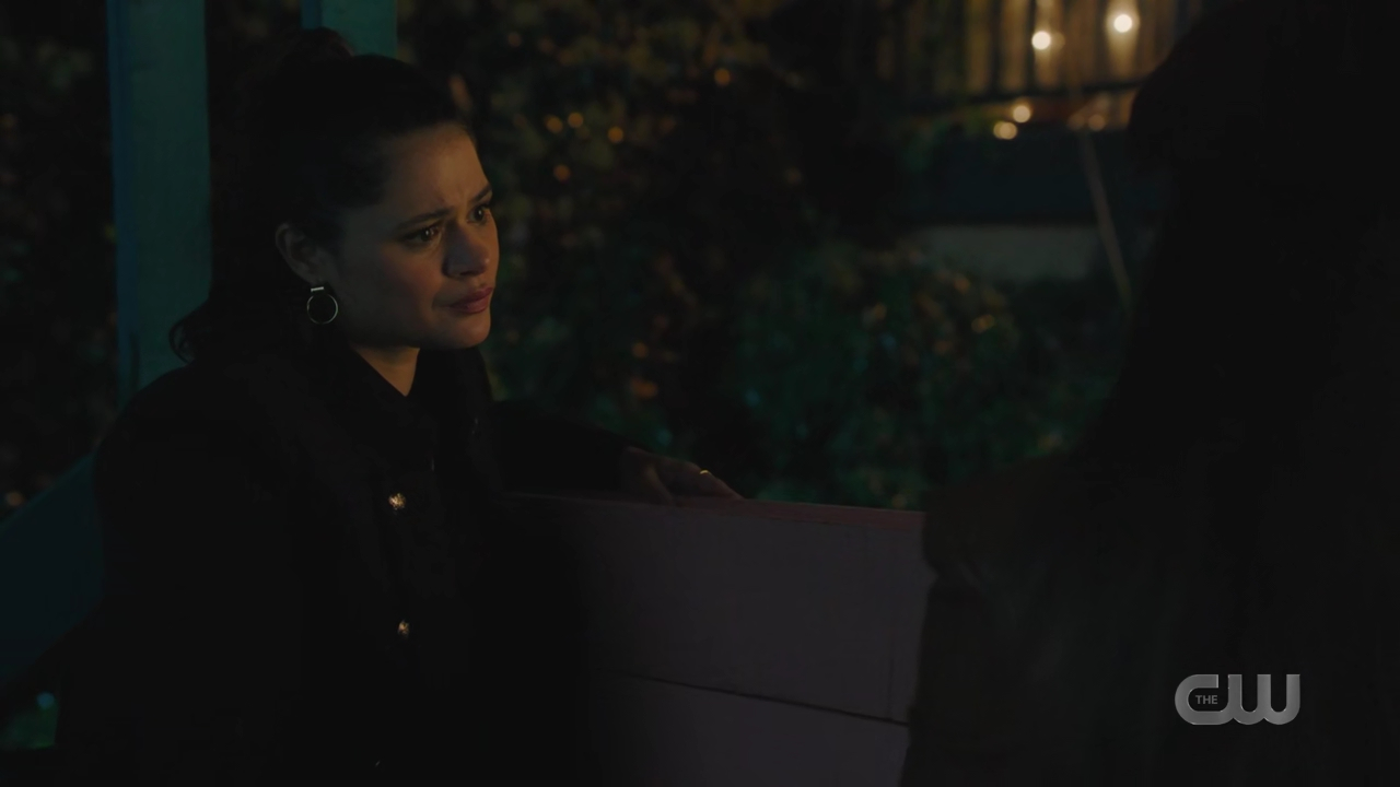 charmed-online-dot-nl_charmed4x02YouCantGoHomeAgain1349.jpg