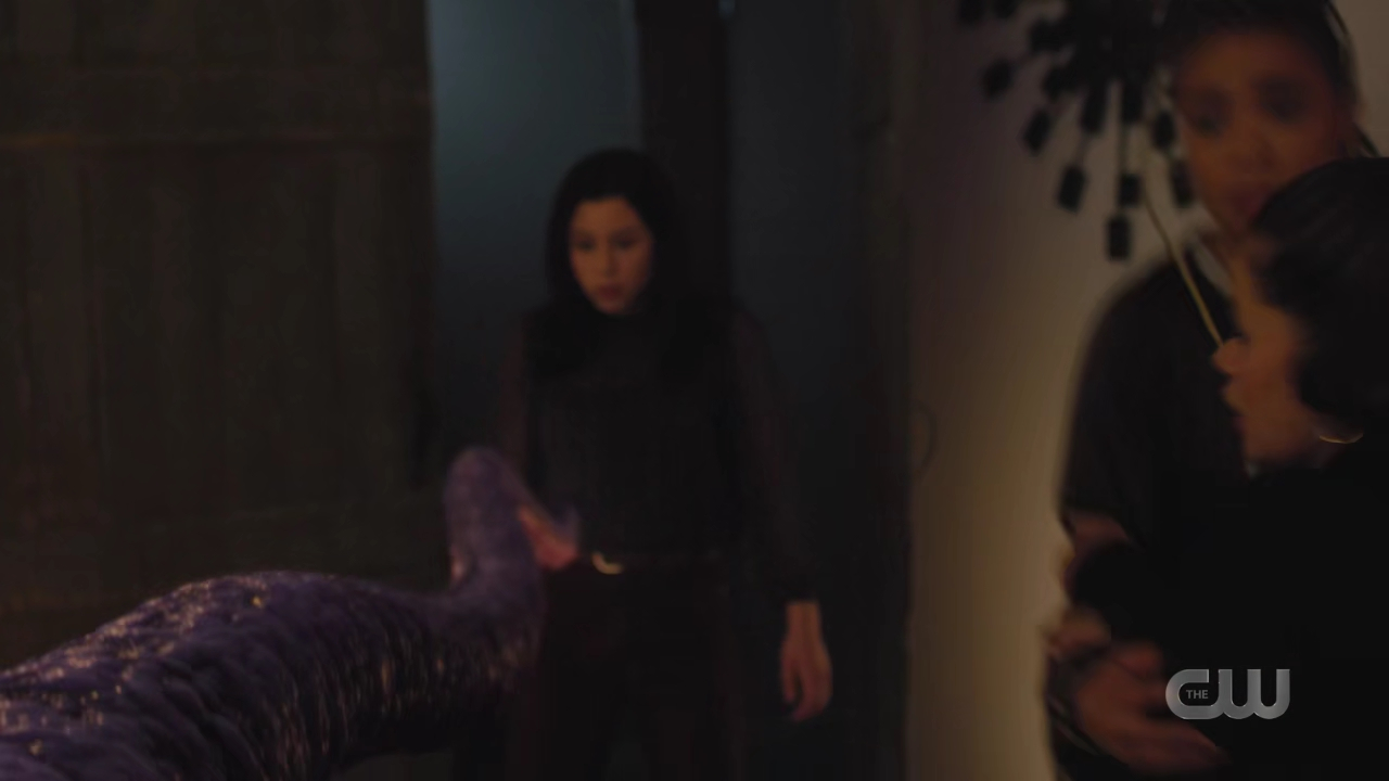 charmed-online-dot-nl_charmed4x02YouCantGoHomeAgain1645.jpg