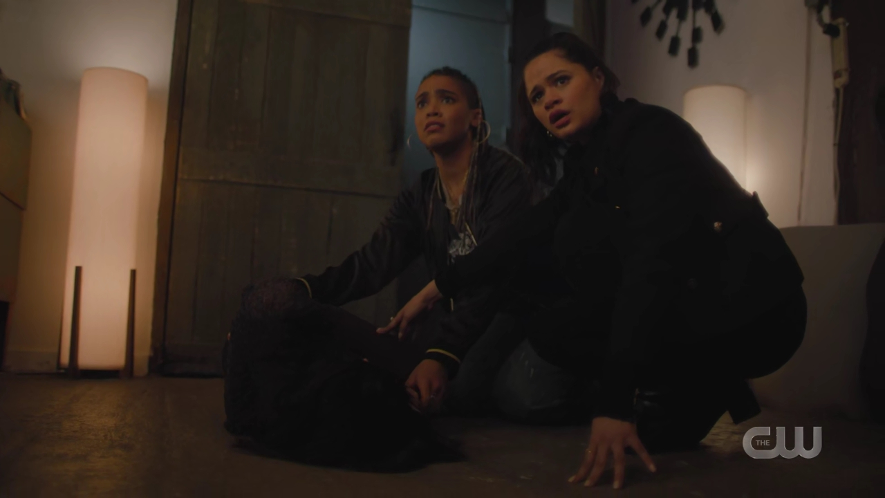 charmed-online-dot-nl_charmed4x02YouCantGoHomeAgain1676.jpg
