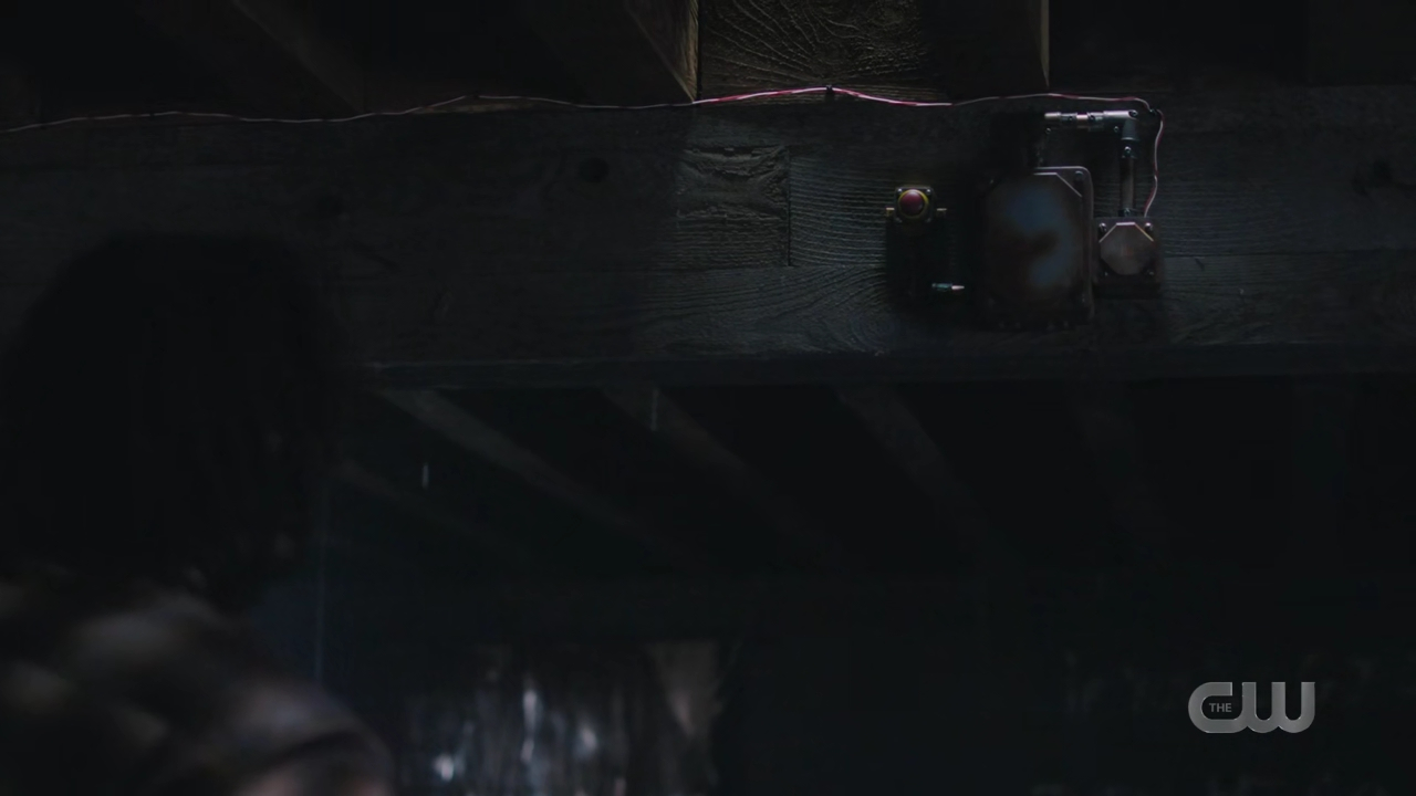 charmed-online-dot-nl_charmed4x02YouCantGoHomeAgain1849.jpg