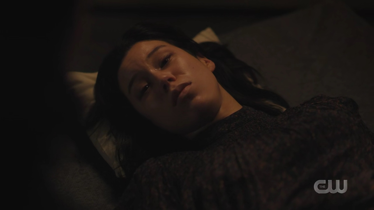 charmed-online-dot-nl_charmed4x02YouCantGoHomeAgain1879.jpg