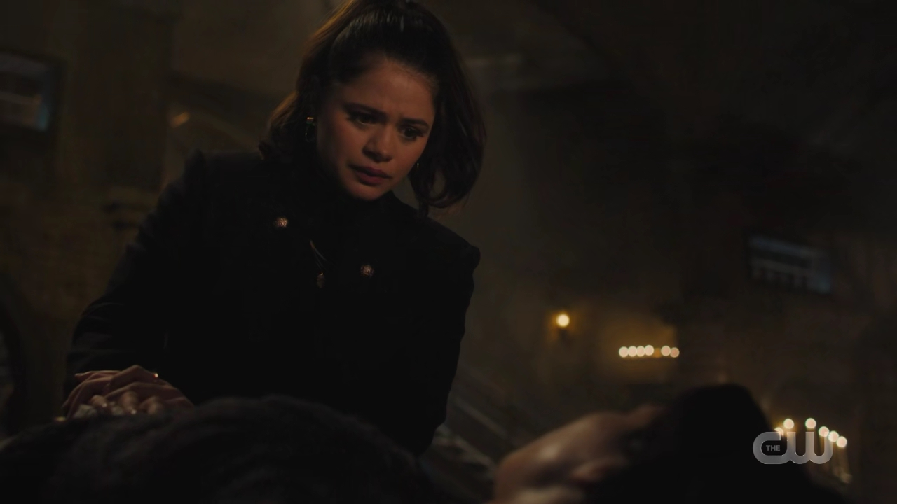 charmed-online-dot-nl_charmed4x02YouCantGoHomeAgain1880.jpg
