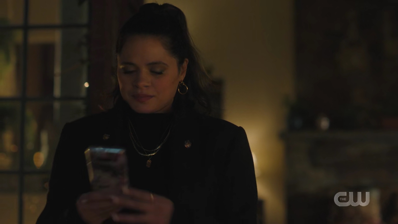 charmed-online-dot-nl_charmed4x02YouCantGoHomeAgain2266.jpg