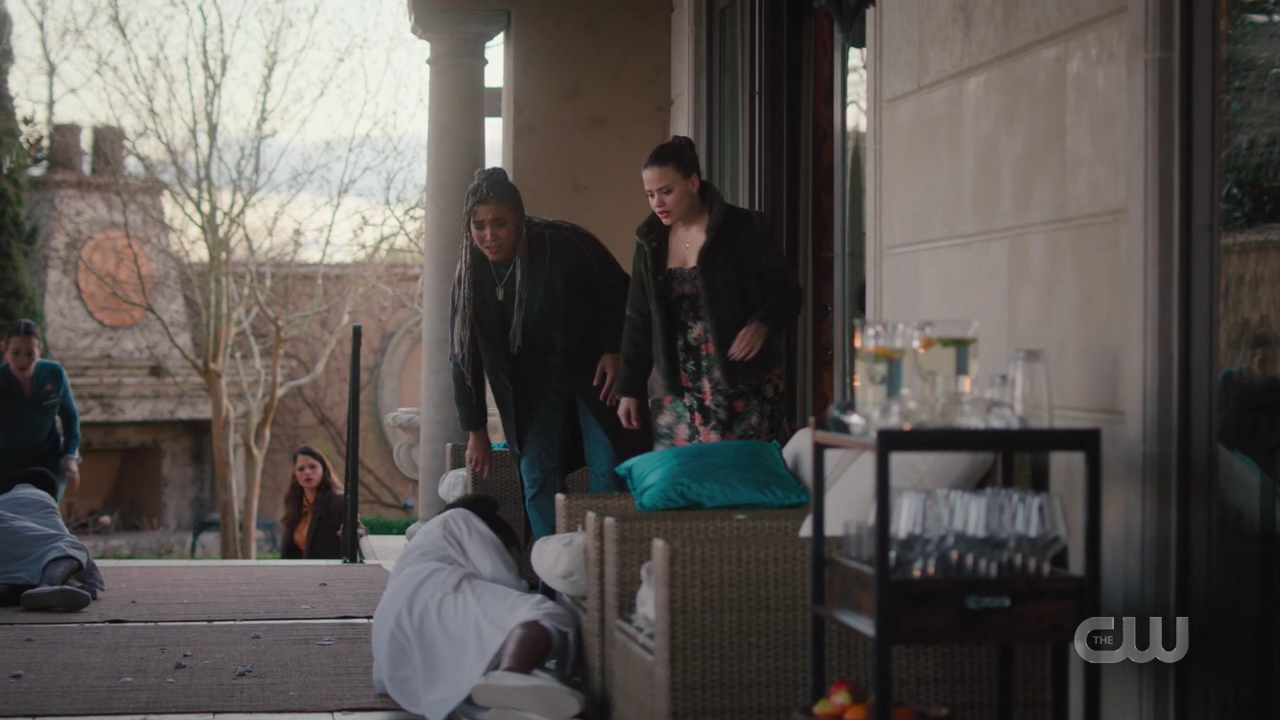 charmed-online-dot-nl_charmed4x04Ripples2096.jpg