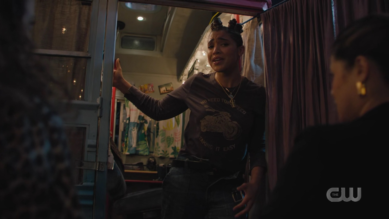 charmed-online-dot-nl_Charmed4x05TheSisterhoodoftheTravelingSandwich0438.jpg