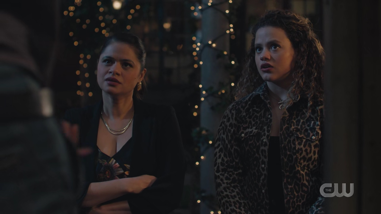 charmed-online-dot-nl_Charmed4x05TheSisterhoodoftheTravelingSandwich0449.jpg