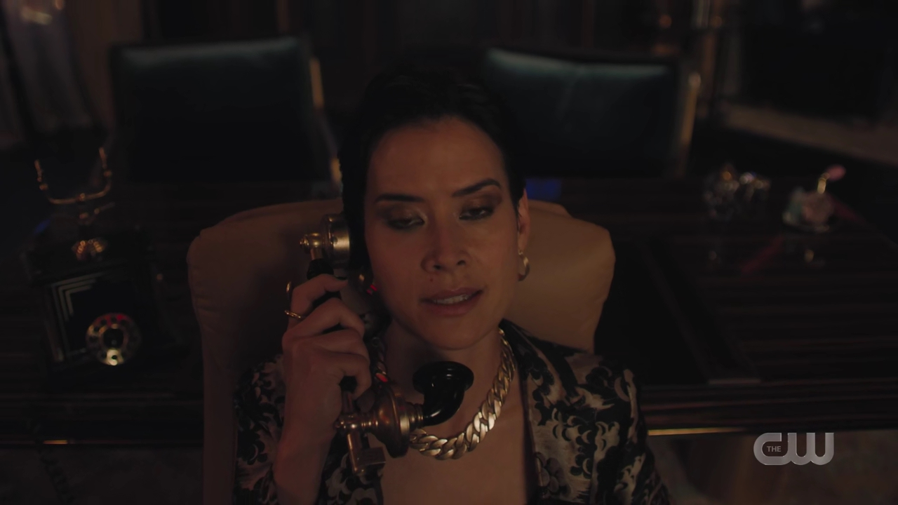charmed-online-dot-nl_Charmed4x05TheSisterhoodoftheTravelingSandwich0535.jpg