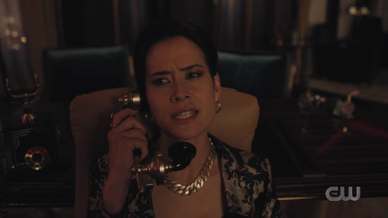 charmed-online-dot-nl_Charmed4x05TheSisterhoodoftheTravelingSandwich0537.jpg
