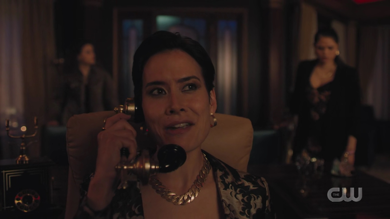 charmed-online-dot-nl_Charmed4x05TheSisterhoodoftheTravelingSandwich0543.jpg